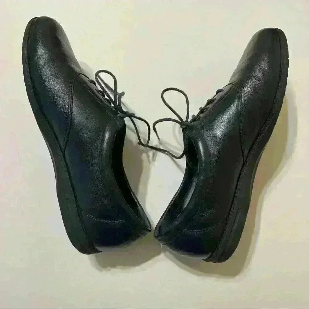Woman’s Shoes EASYSPIRIT Black Leather Tie Closure Size 8.5 comfort outdoor - Picture 2 of 12